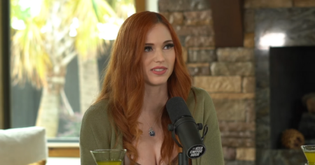 Amouranth's Lucrative Sleep (1)