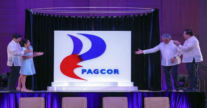 PAGCOR Officials and Philippine President Ferdinand R